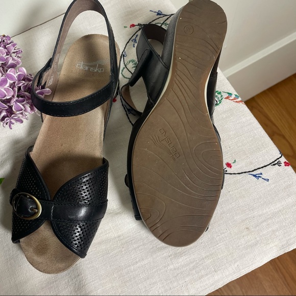 Dansko Sandals Black Buckle Size 38 - Picture 6 of 7